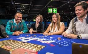 w222 Live Casino